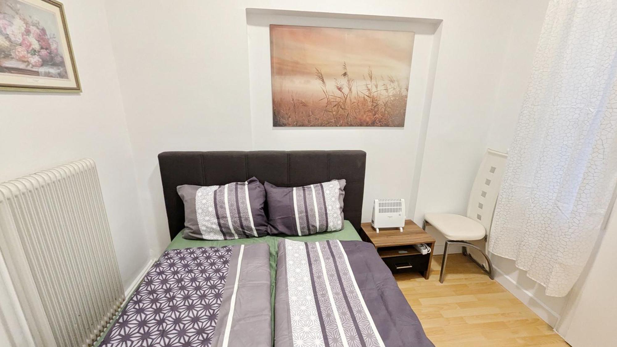 Cozy Rooms In Lugner City Area Вена Экстерьер фото