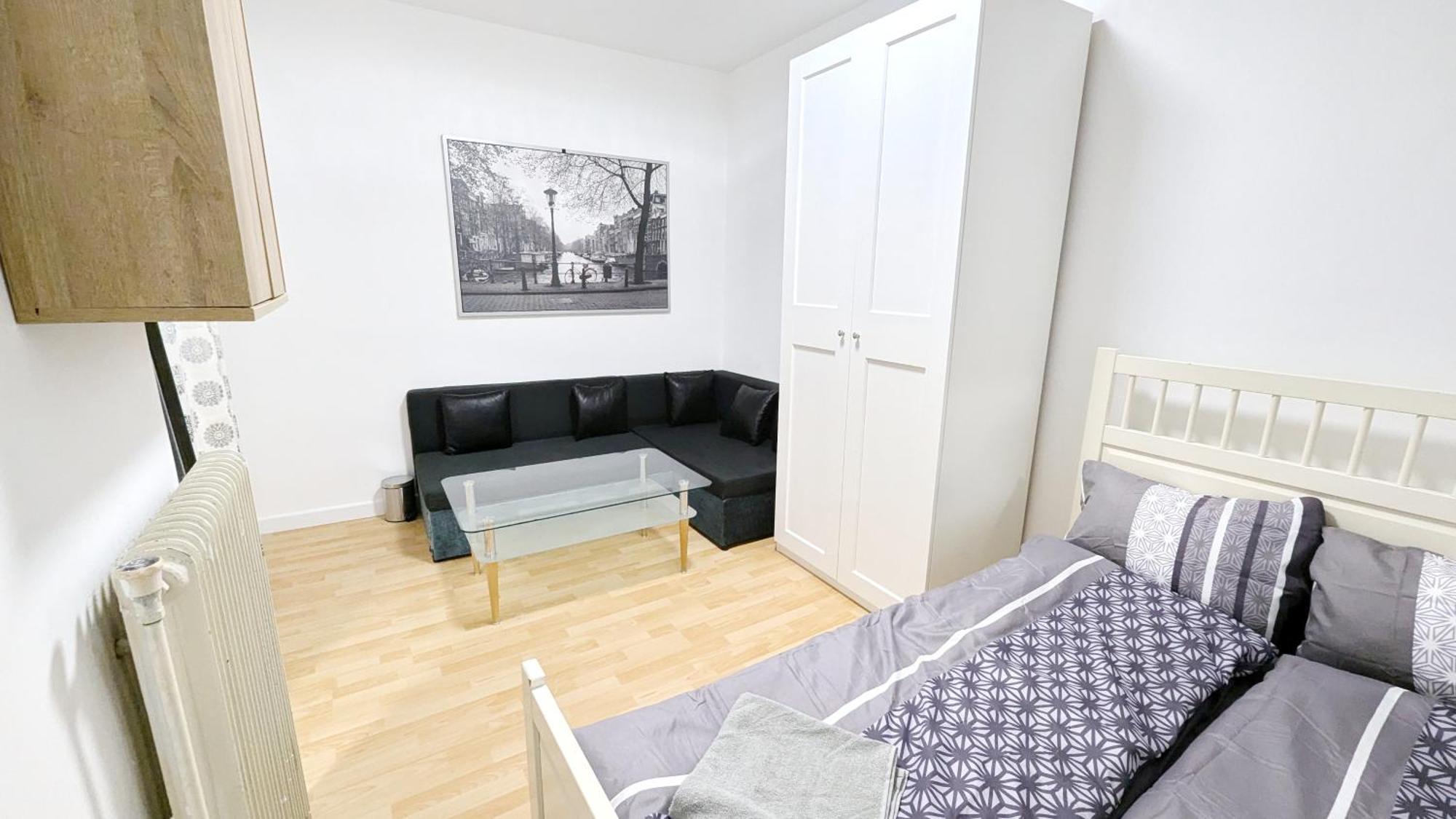 Cozy Rooms In Lugner City Area Вена Экстерьер фото